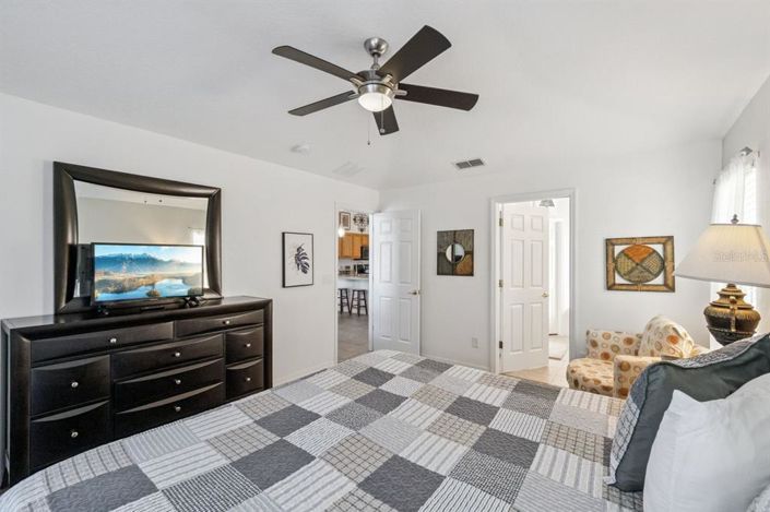 Image No.13-4 Bed House for sale