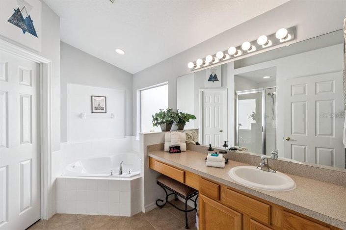 Image No.16-4 Bed House for sale