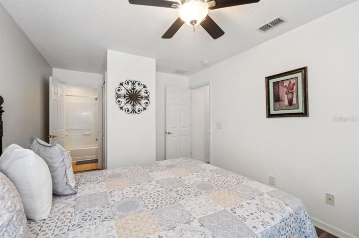 Image No.19-4 Bed House for sale