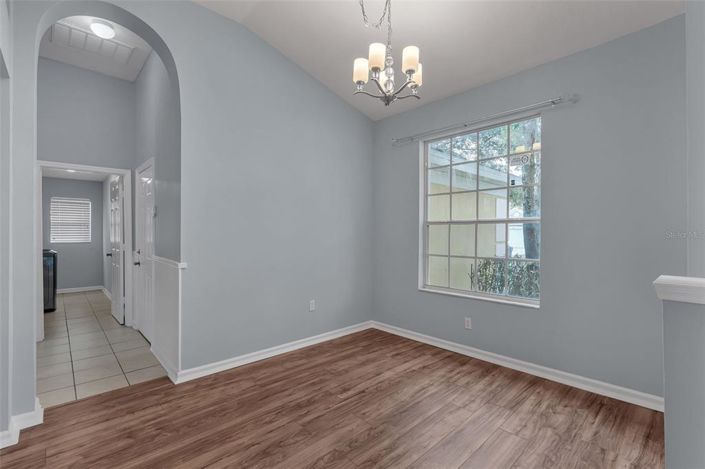 Image No.8-4 Bed House for sale