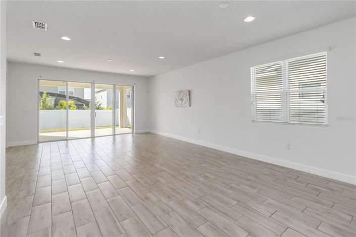 Image No.11-4 Bed House for sale