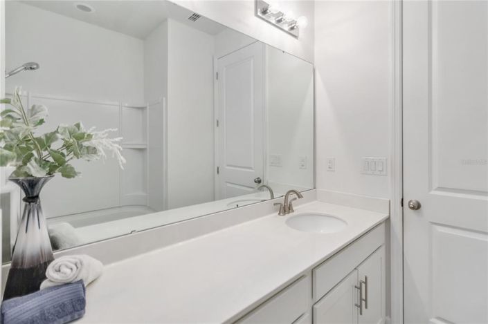 Image No.27-4 Bed House for sale