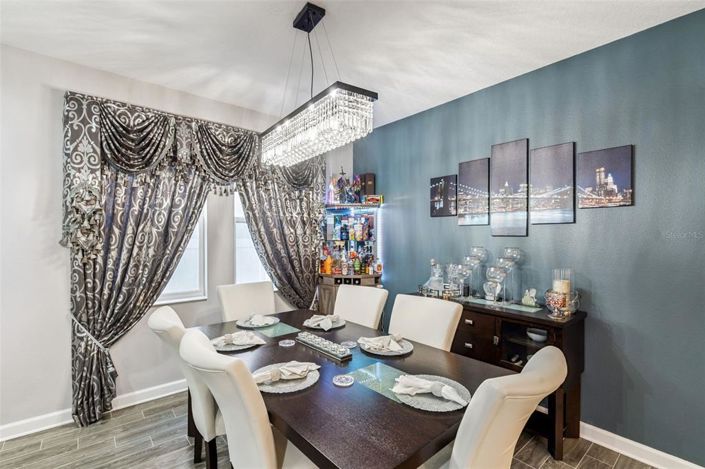 Image No.3-4 Bed House for sale