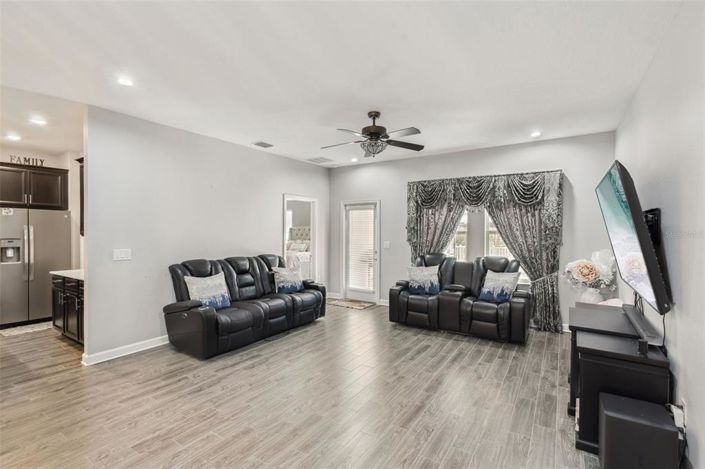 Image No.5-4 Bed House for sale