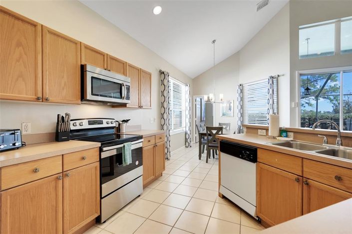 Image No.15-5 Bed House for sale