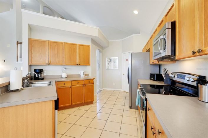 Image No.17-5 Bed House for sale