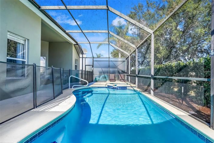 Image No.37-5 Bed House for sale