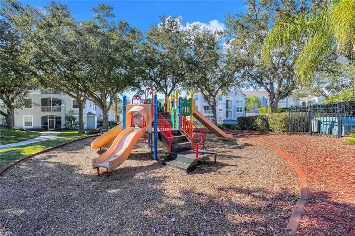 Image No.44-5 Bed House for sale