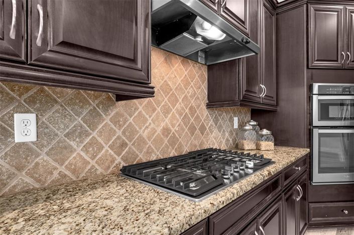 Image No.15-5 Bed House for sale