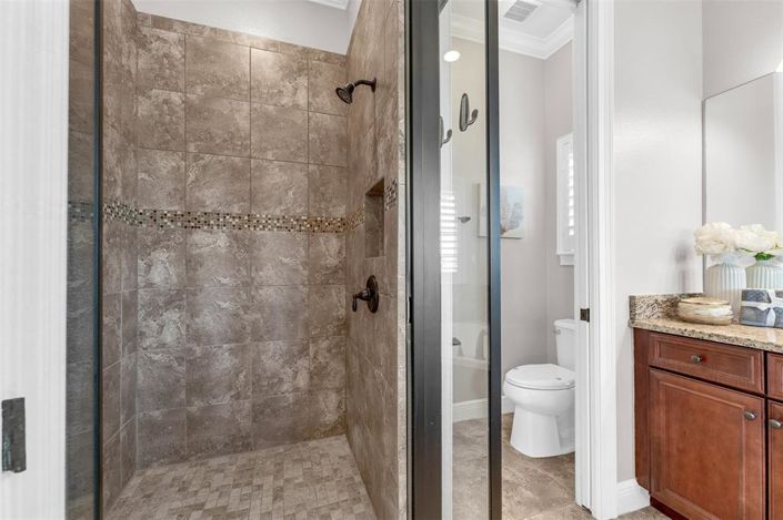 Image No.37-5 Bed House for sale