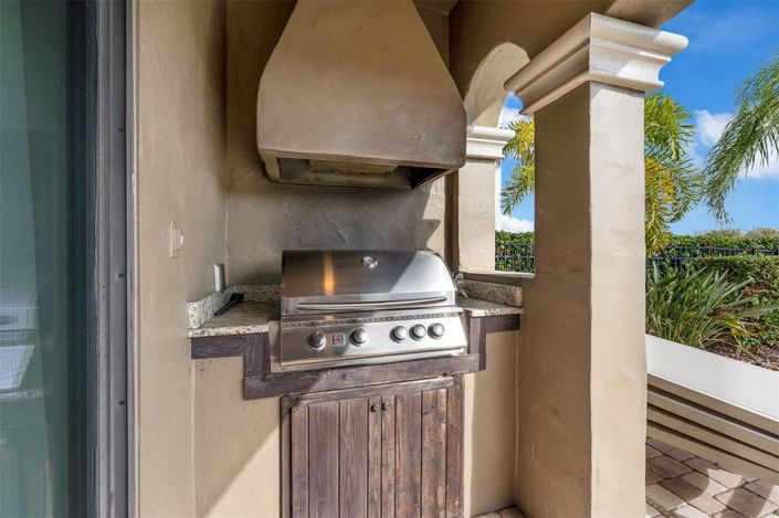 Image No.50-5 Bed House for sale