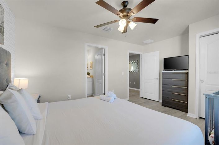 Image No.26-5 Bed House for sale