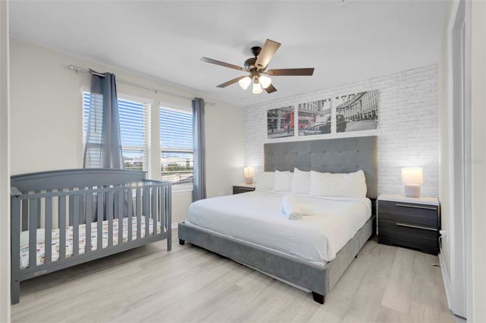 Image No.27-5 Bed House for sale