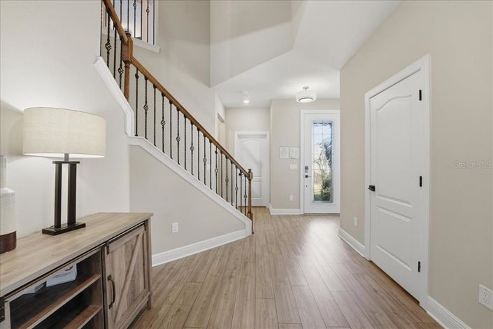 Image No.10-5 Bed House for sale