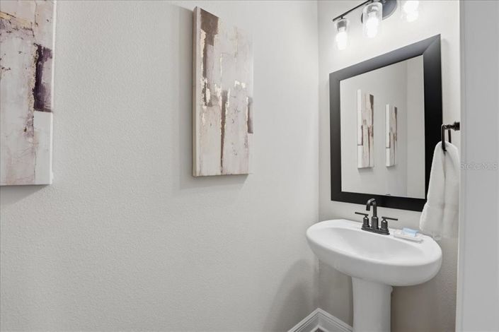 Image No.21-5 Bed House for sale