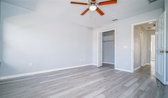 Image No.11-3 Bed Townhouse for sale