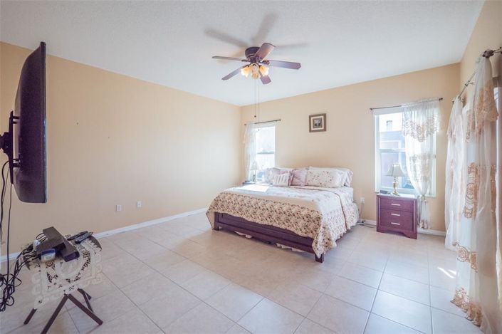 Image No.30-5 Bed House for sale