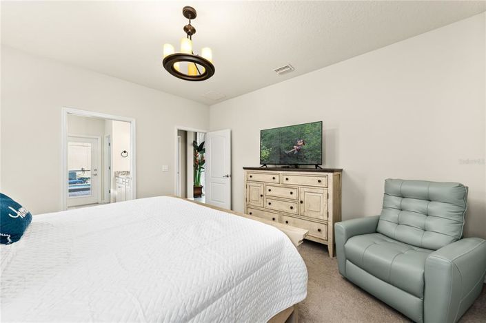 Image No.17-8 Bed House for sale