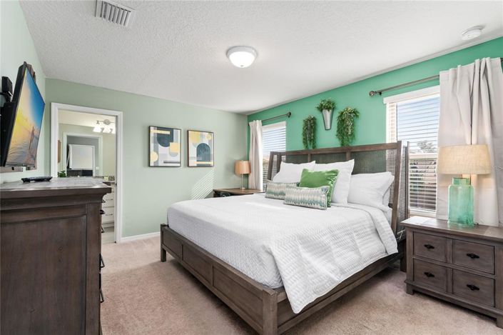 Image No.40-8 Bed House for sale