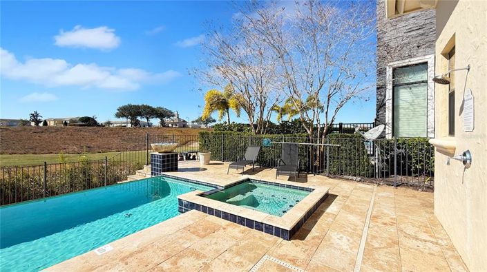 Image No.23-5 Bed House for sale