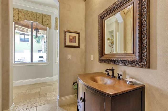 Image No.43-5 Bed House for sale