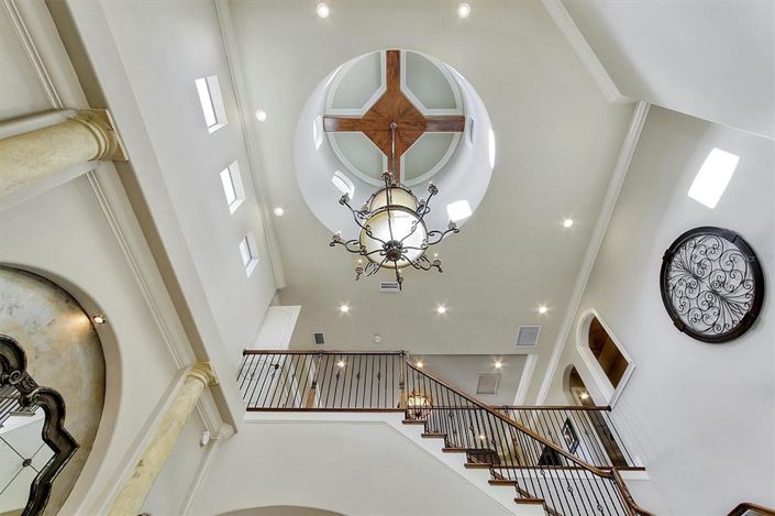 Image No.6-5 Bed House for sale