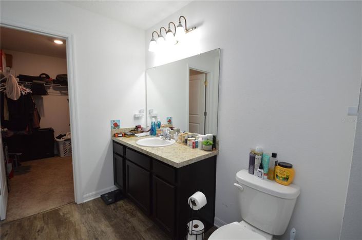 Image No.19-3 Bed Townhouse for sale