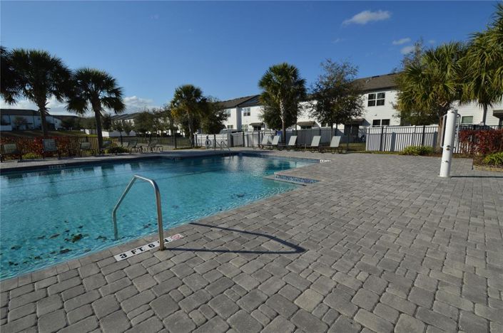 Image No.27-3 Bed Townhouse for sale