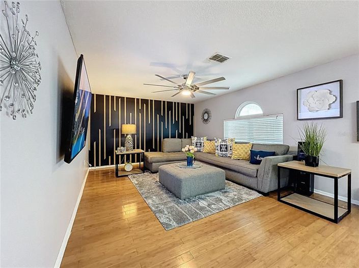 Image No.4-5 Bed House for sale