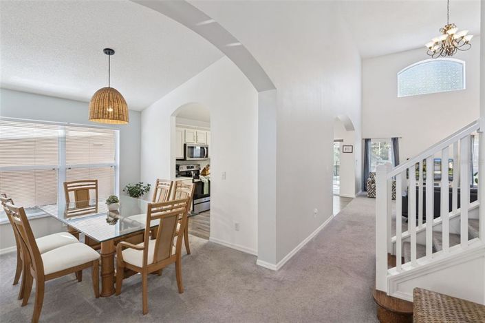 Image No.8-5 Bed House for sale