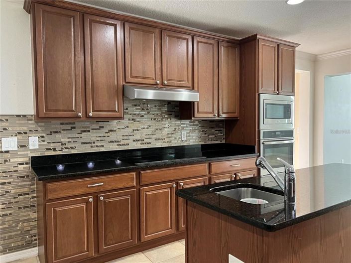 Image No.11-4 Bed House for sale