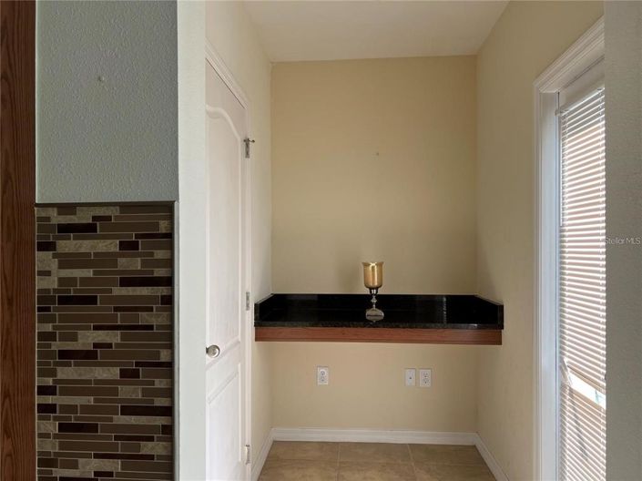 Image No.20-4 Bed House for sale