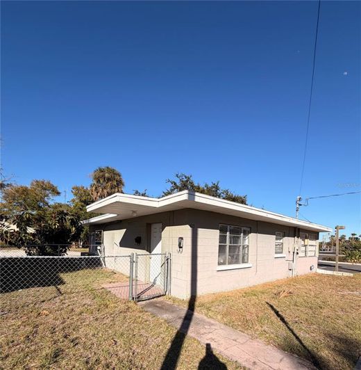 Image No.10-2 Bed House for sale