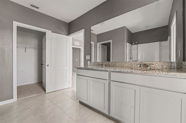 Image No.18-5 Bed House for sale