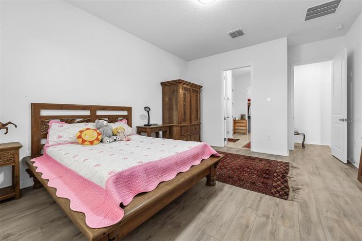 Image No.15-3 Bed House for sale