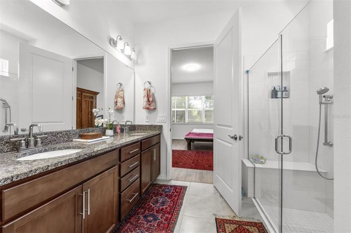 Image No.17-3 Bed House for sale