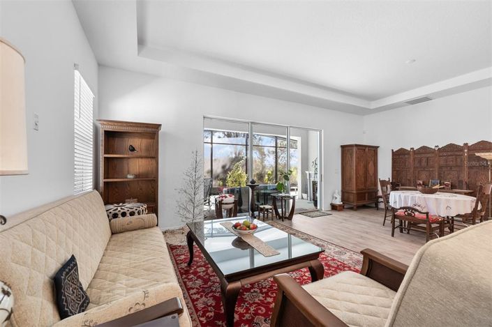 Image No.9-3 Bed House for sale