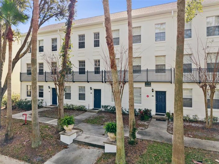 Image No.2-Maison de ville de 2 chambres à vendre à Saint John