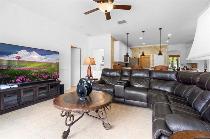 Image No.17-4 Bed House for sale