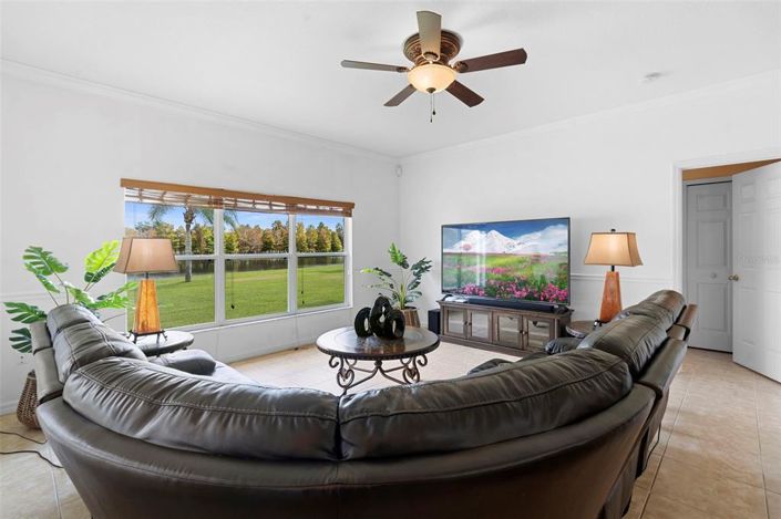 Image No.18-4 Bed House for sale