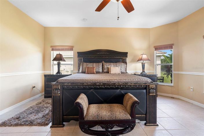 Image No.23-4 Bed House for sale