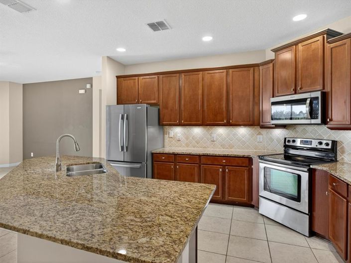 Image No.6-4 Bed House for sale