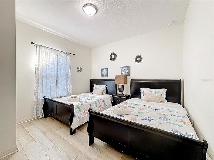 Image No.13-3 Bed Townhouse for sale