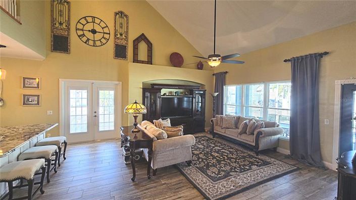 Image No.21-4 Bed House for sale