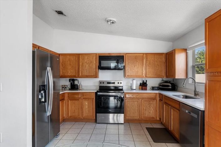 Image No.6-2 Bed House for sale