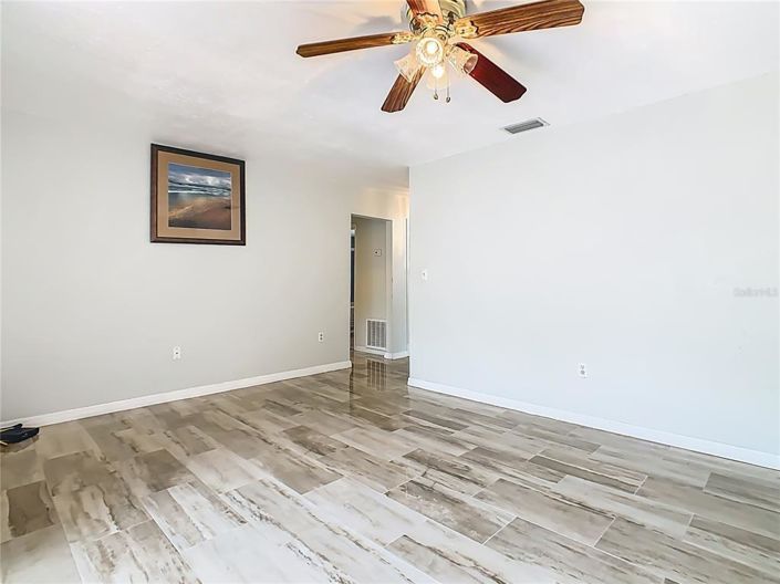 Image No.22-3 Bed House for sale