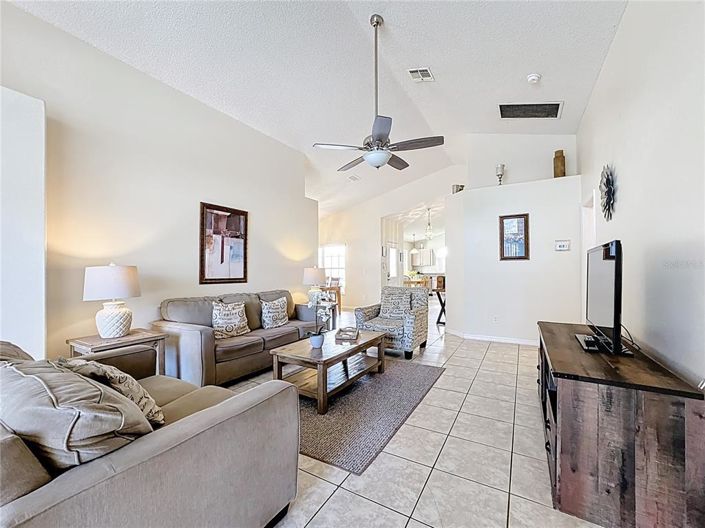 Image No.17-4 Bed House for sale