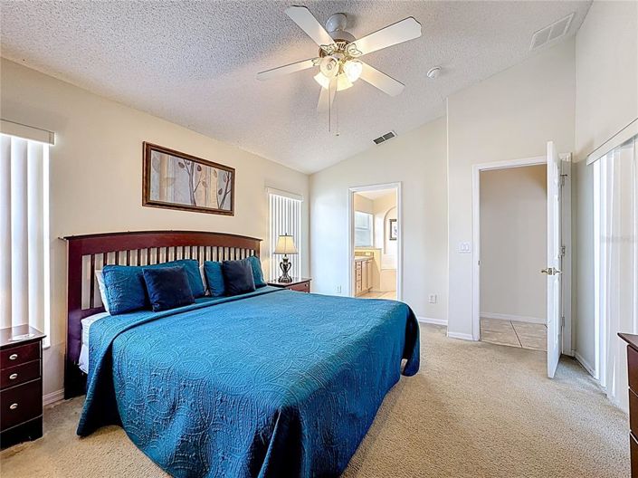 Image No.19-4 Bed House for sale