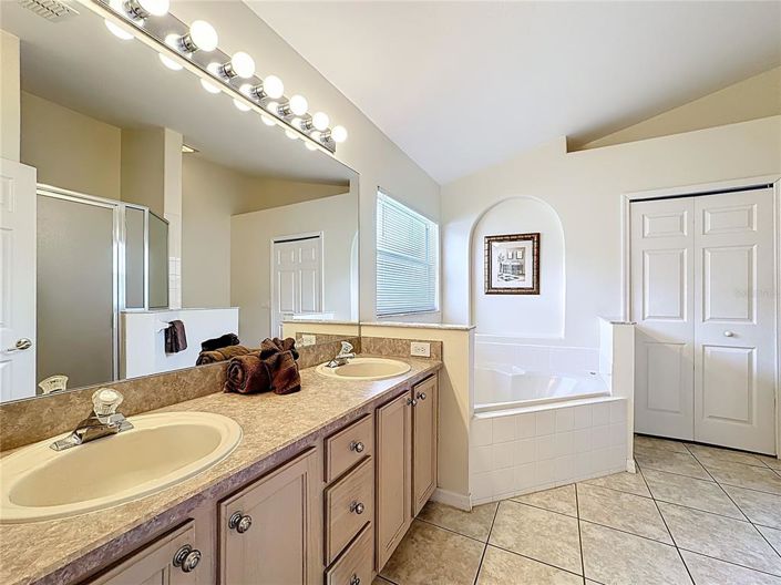 Image No.21-4 Bed House for sale