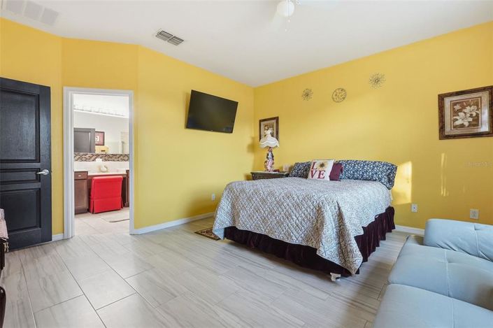 Image No.14-5 Bed House for sale